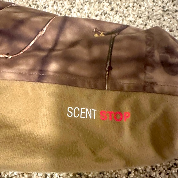 New youth M/L camo hunting set - Picture 3 of 3